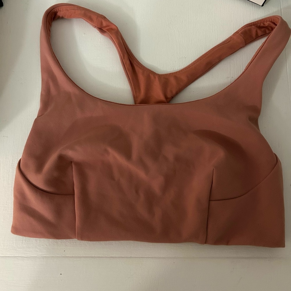 Lululemon wunder train sports bra